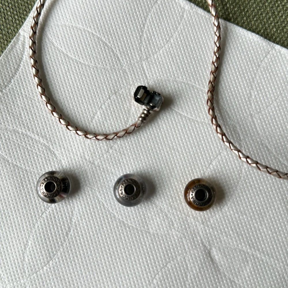 Pandora beads- discontinued tiger eye, zebra, leopard wrap bracelet in leather. - Picture 4 of 5